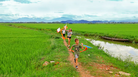 Discovery of Hue and kite making