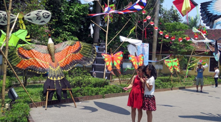 Atelier des cerfs-volants et Village des pêcheurs Ngu My Thanh à Lagune de Tam Giang