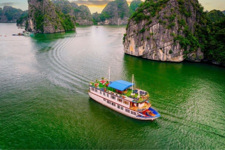 Sunlight Premium 9 cabins