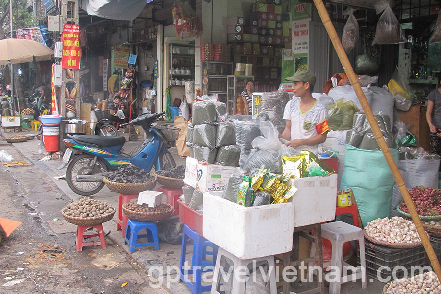 Street Food Tour in Hanoi, a Unique Culinary Experience