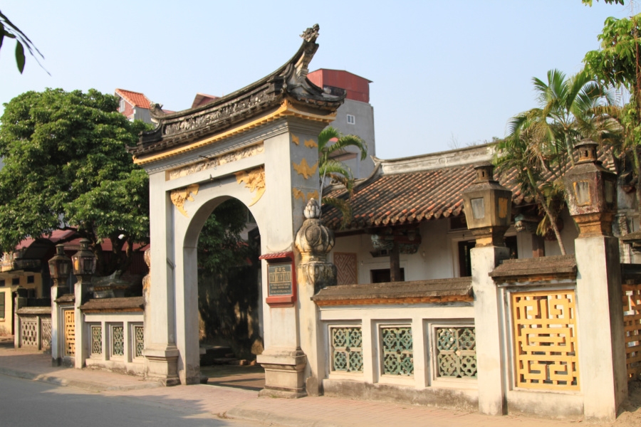 Ancien village de Nom et village de la poterie de Bat Trang