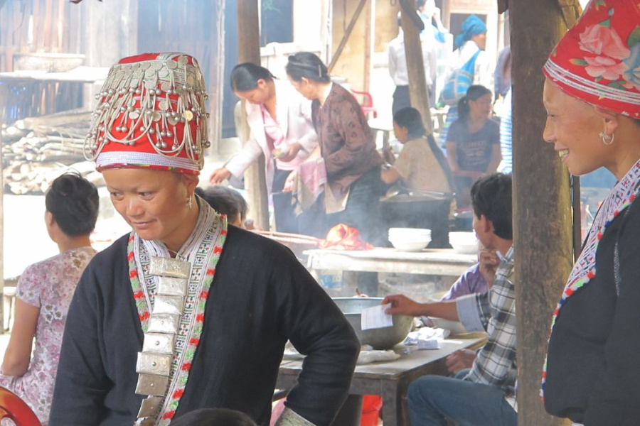 Au pays des Hmong, Hanhi, Dzao à Bat Xat et marché Muong Hum 