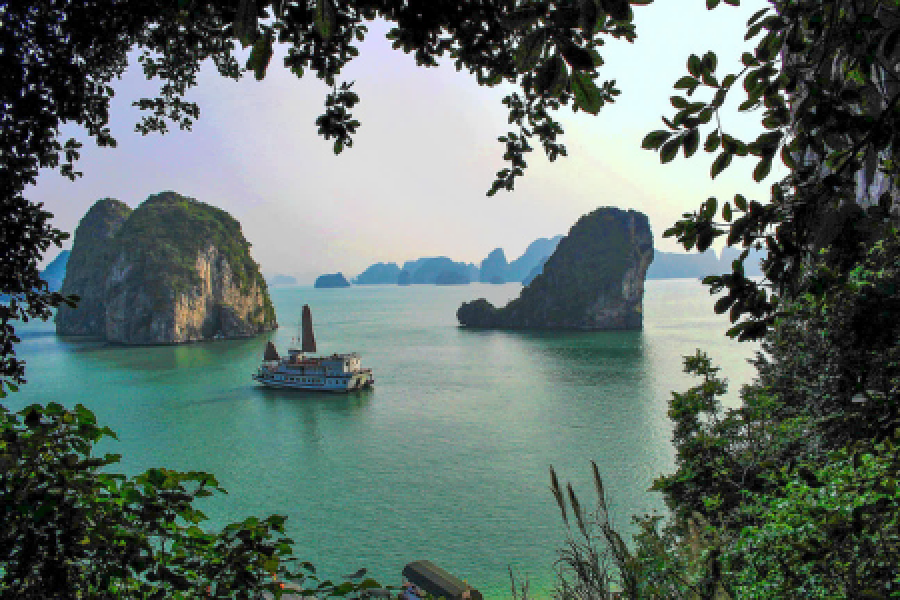 5-day Journey of Discovery: Hanoi - Ninh Binh - Ha Long Bay