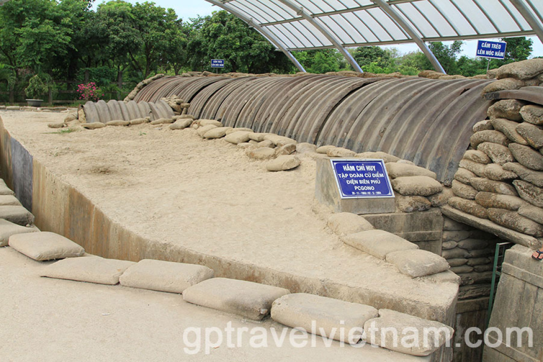 PC-du-General-de-Castrie-1