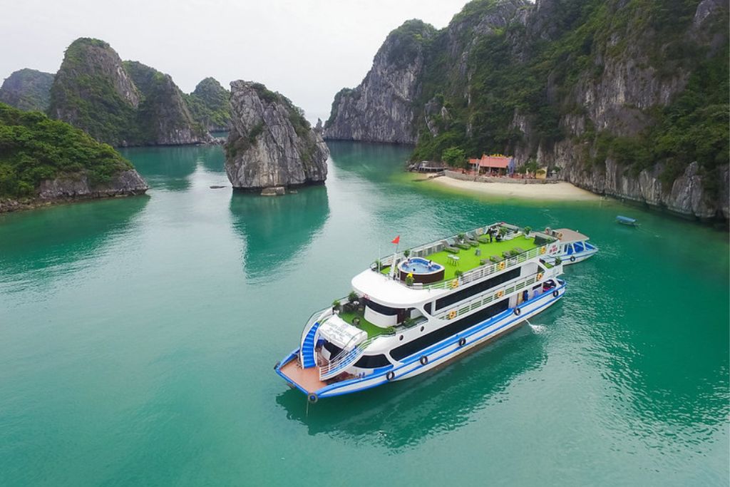 La Casta Daily Cruise & Premier