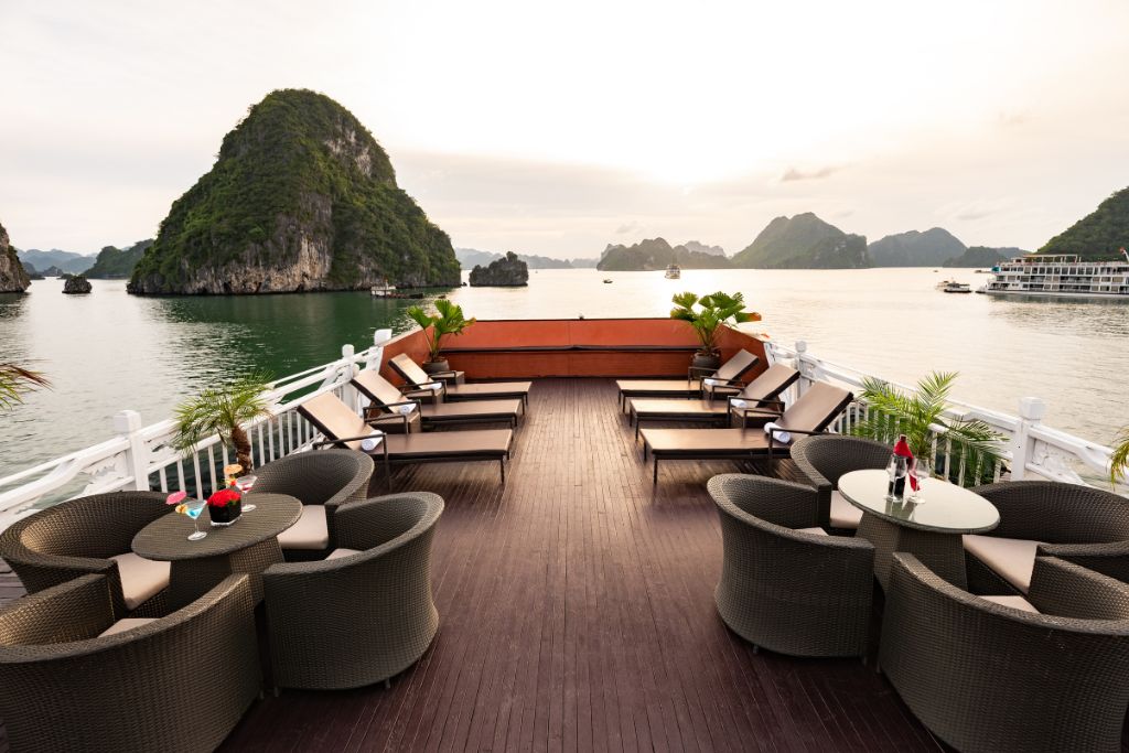 Hera Boutique Cruise