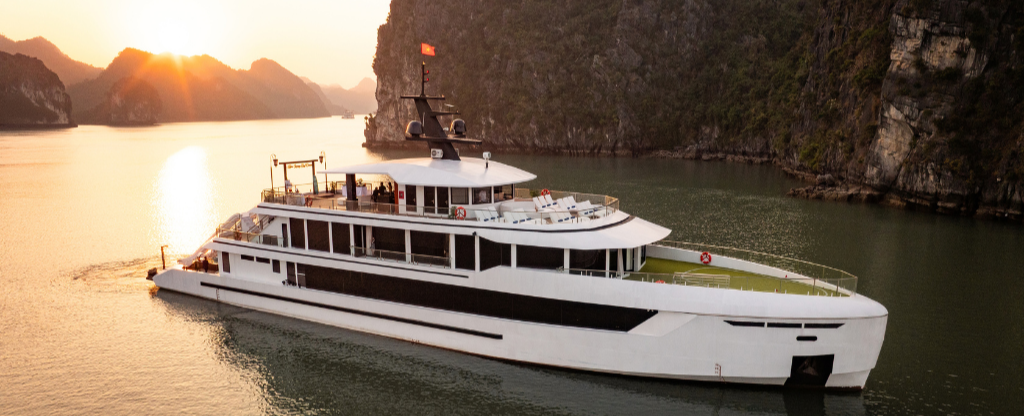 Hera Luxury Day Cruise